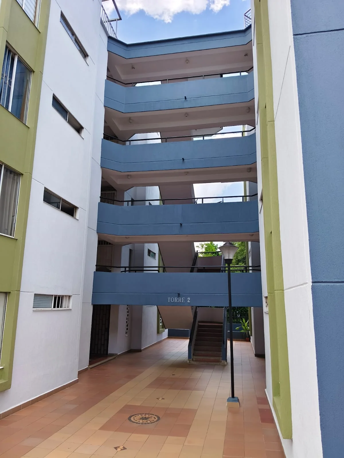 Torre residencial del conjunto