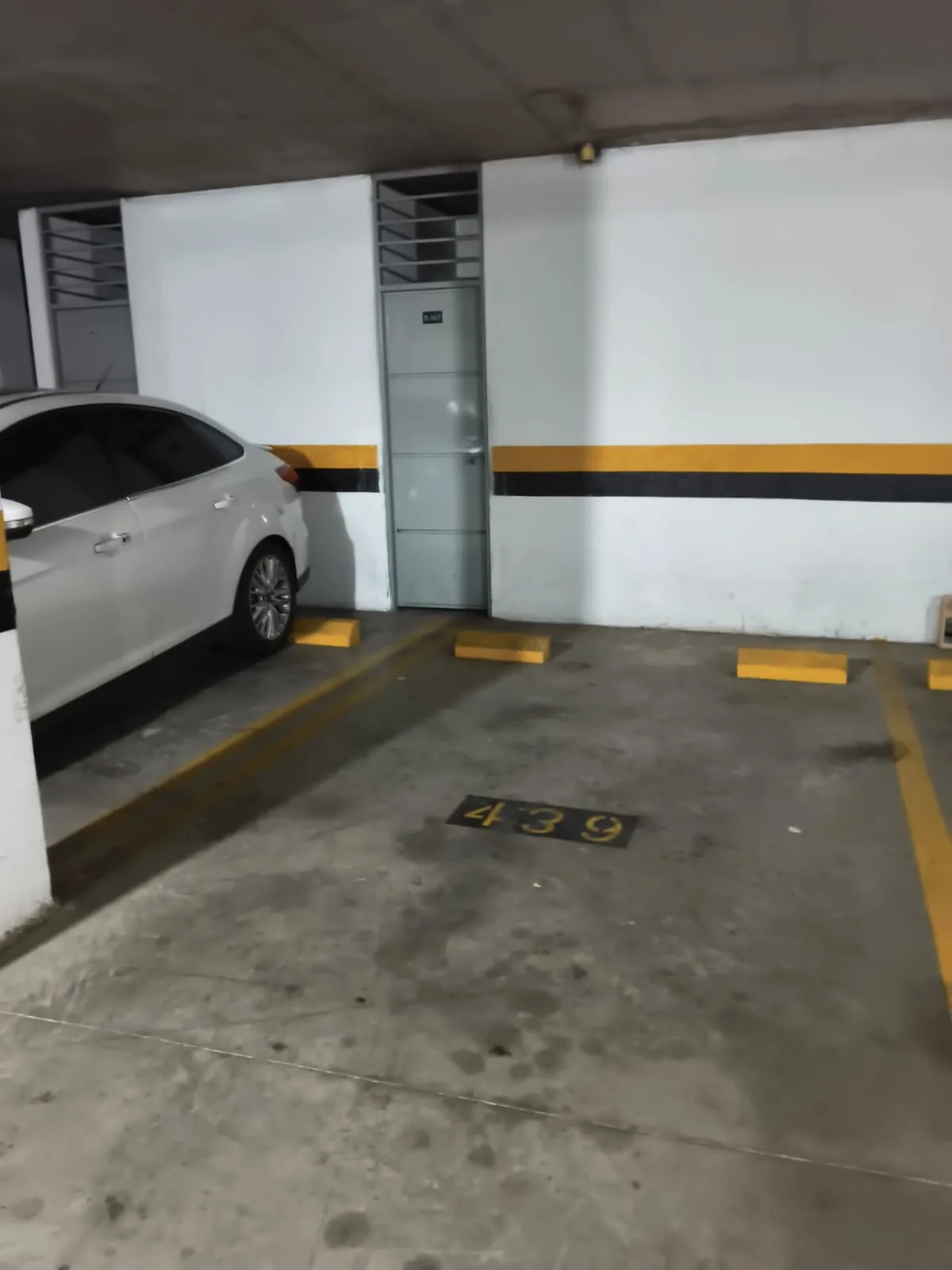 Parqueadero privado del apartamento en Caminos de Provvidenza, Torre 5, piso 8